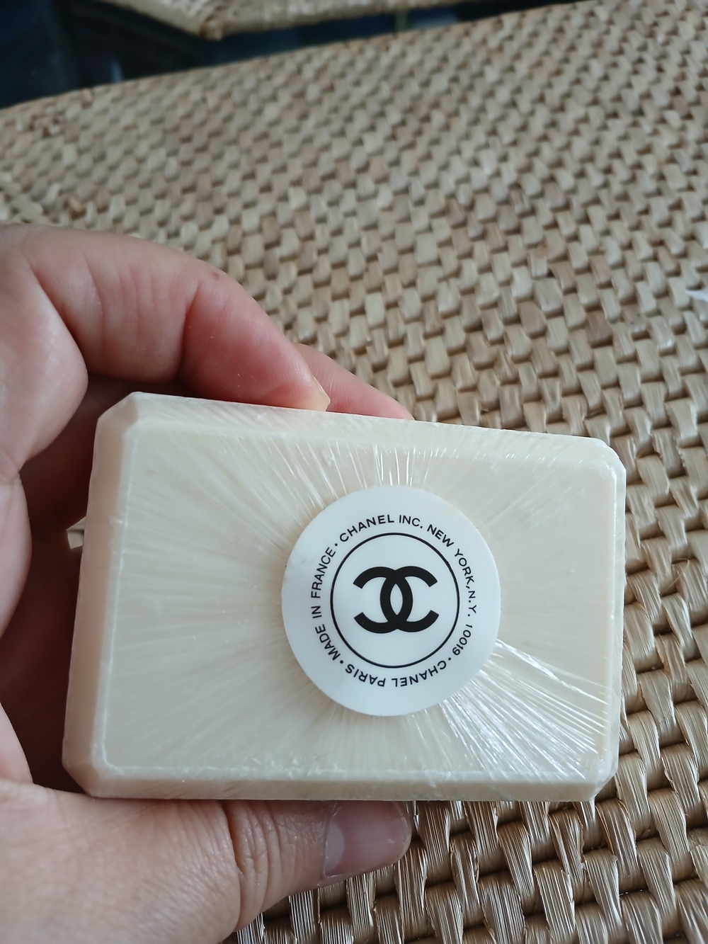 CHANEL Coco Mademoiselle Hand Soap - Cream Beige - Picture 2 of 2